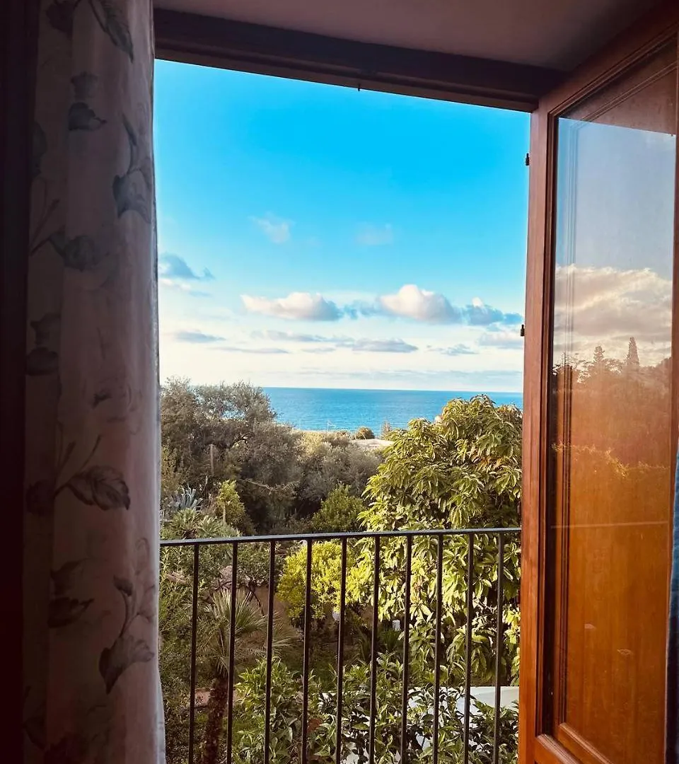 Villa Tiche Cefalù 0*,