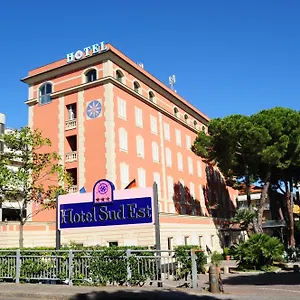 Sud Est By Fam Rossetti 3*, Lavagna Italië