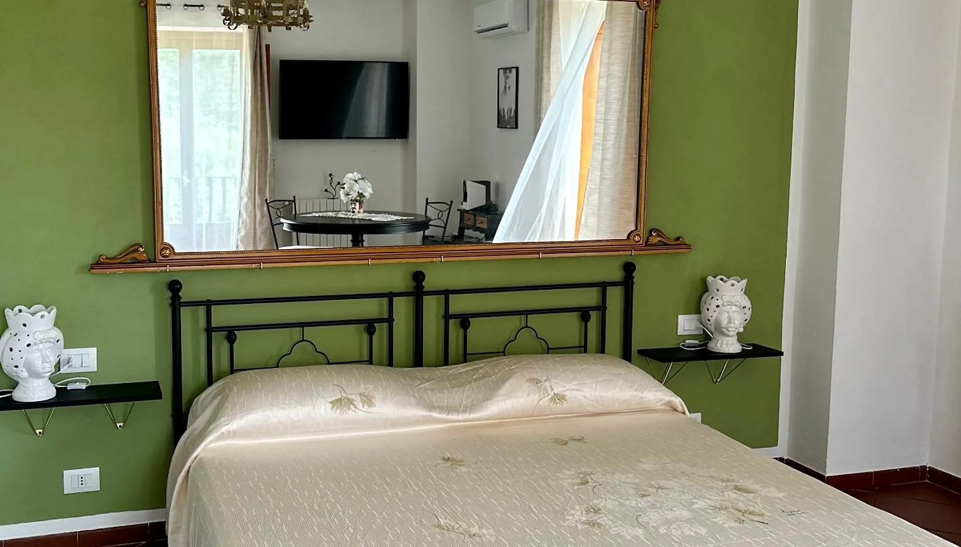 Guest house Villa Tiche Cefalu Italy